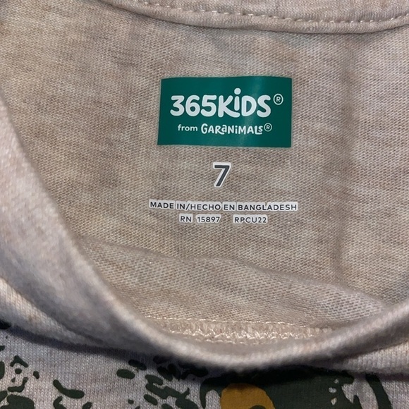 365 Kids from Garanimals Boys Short Sleeve Spike Tee. Size 7 excellent condition - Picture 8 of 9